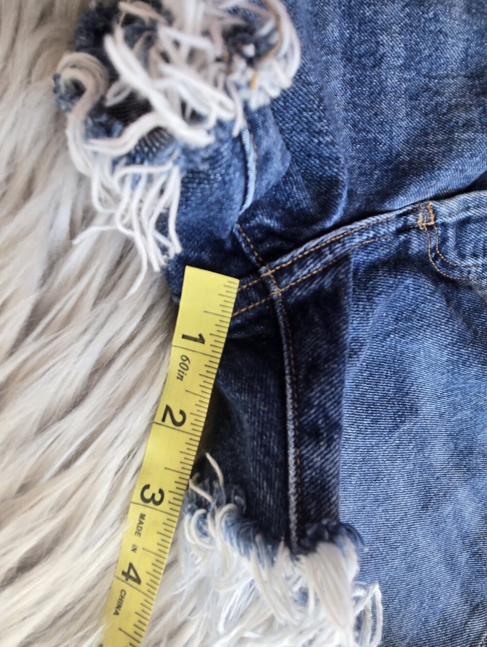 Citizens Of Humanity Dark Blue Frayed Hem Denim Shorts - Picture 4 of 10